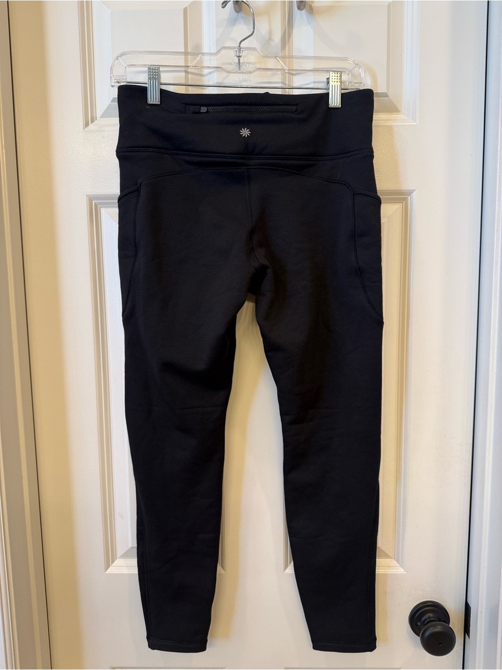 Athleta Black Altitude Edge Stash Tight Fleece-lined Leggings- warm and comfy!